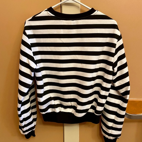 Cropped H&M Mickey Mouse (Disney) Sweatshirt - Picture 2 of 4